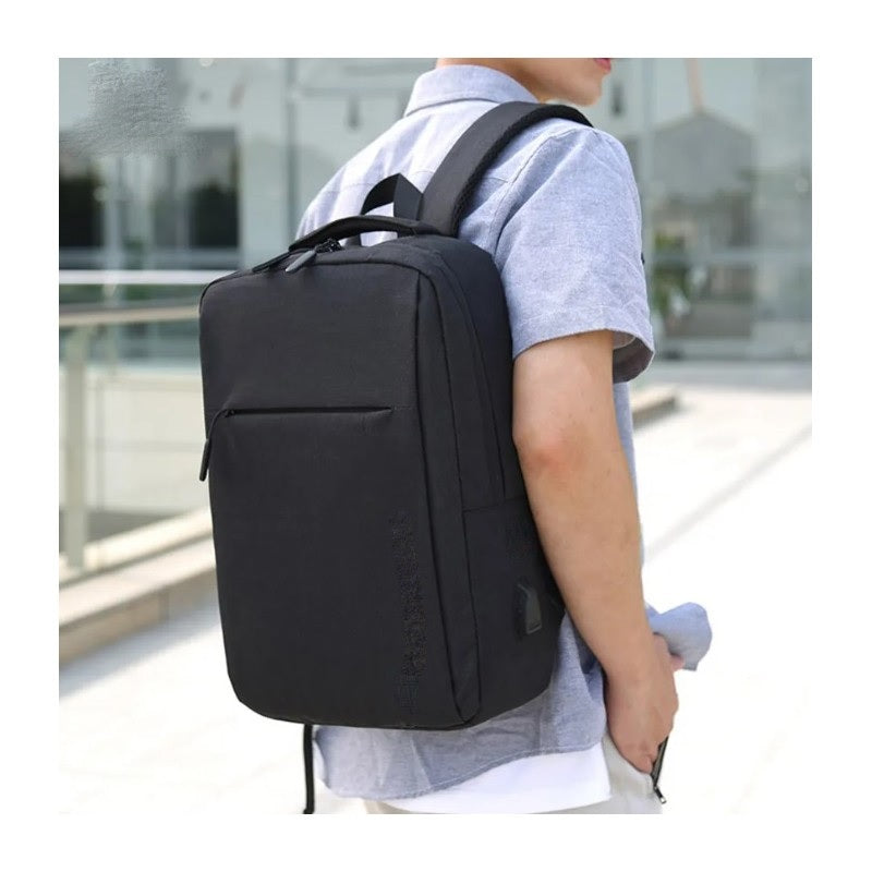Раница за лаптоп Lucas с USB, 15.6", черна