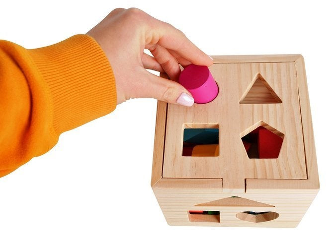 Детски дървен образователен куб, сортер