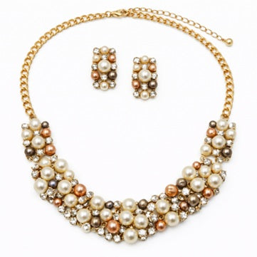 Елегантен комплект бижута с перли и кристали – Колие + Обеци
