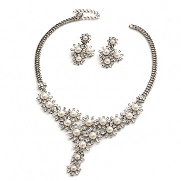 Елегантен комплект бижута с перли и кристали – Колие + Обеци